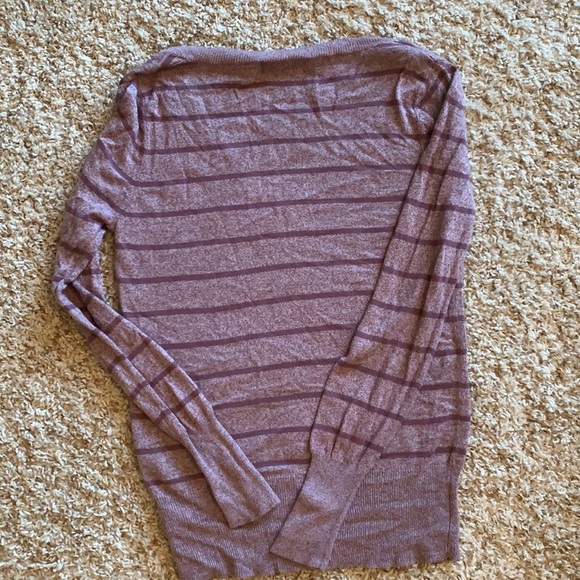 Mossimo light purple sweater size medium - Picture 3 of 3